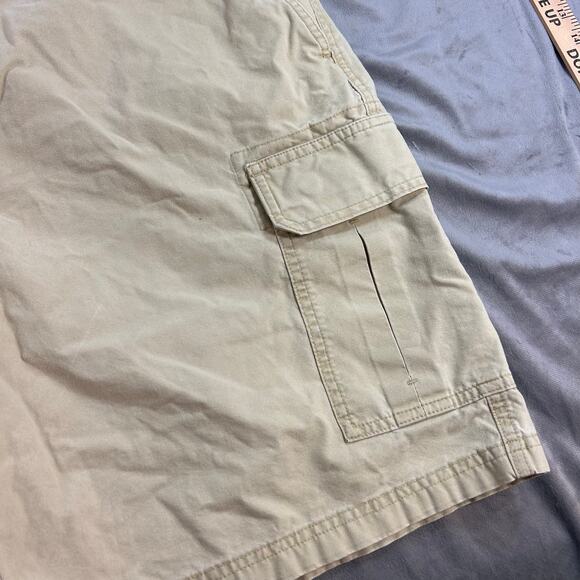 L.L. Bean Men's Cargo Shorts Two Pair Size Size 40 - Picture 9 of 13